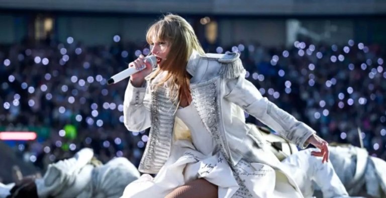 The Night Taylor Swift Stopped Everything for One Fan