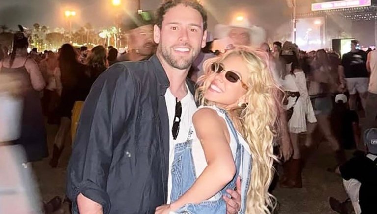 Scooter Braun Just Went Public With Sydney Sweeney — And He’s Not Holding Back